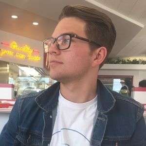 Meet your Posher, Chris